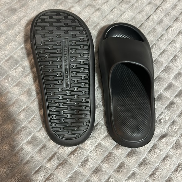 POSEE nonslip, pillow slides - Picture 3 of 3